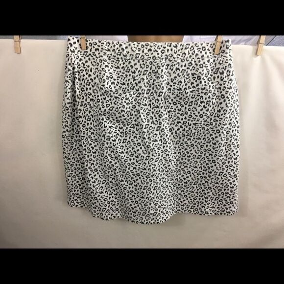 Baccini Skort  Cheetah Print  Sz 6 NWT - Picture 1 of 3